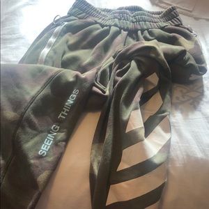 Camo off white sweatpants
